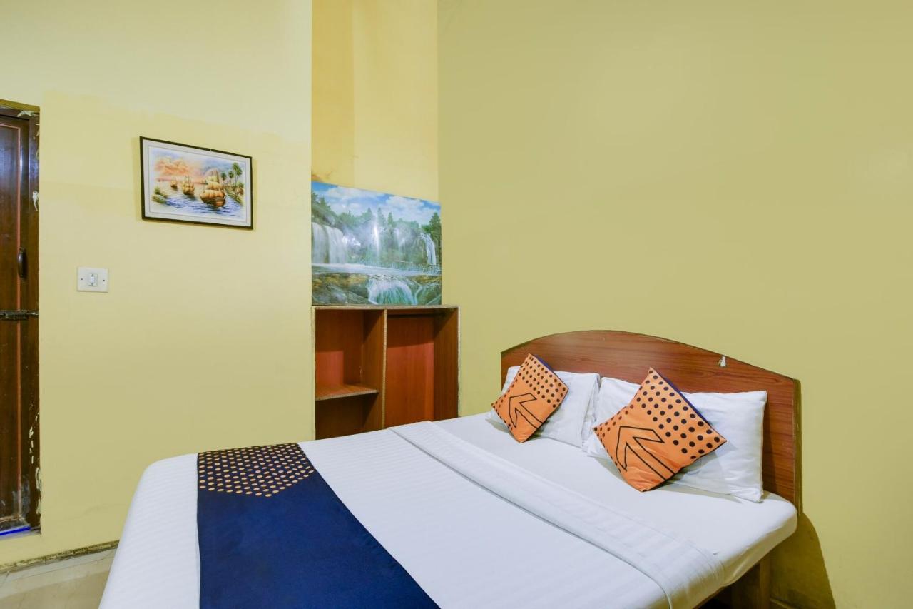 Hôtel Spot On 74228 Galaxy Comforts à Narasimharaja Puram Extérieur photo