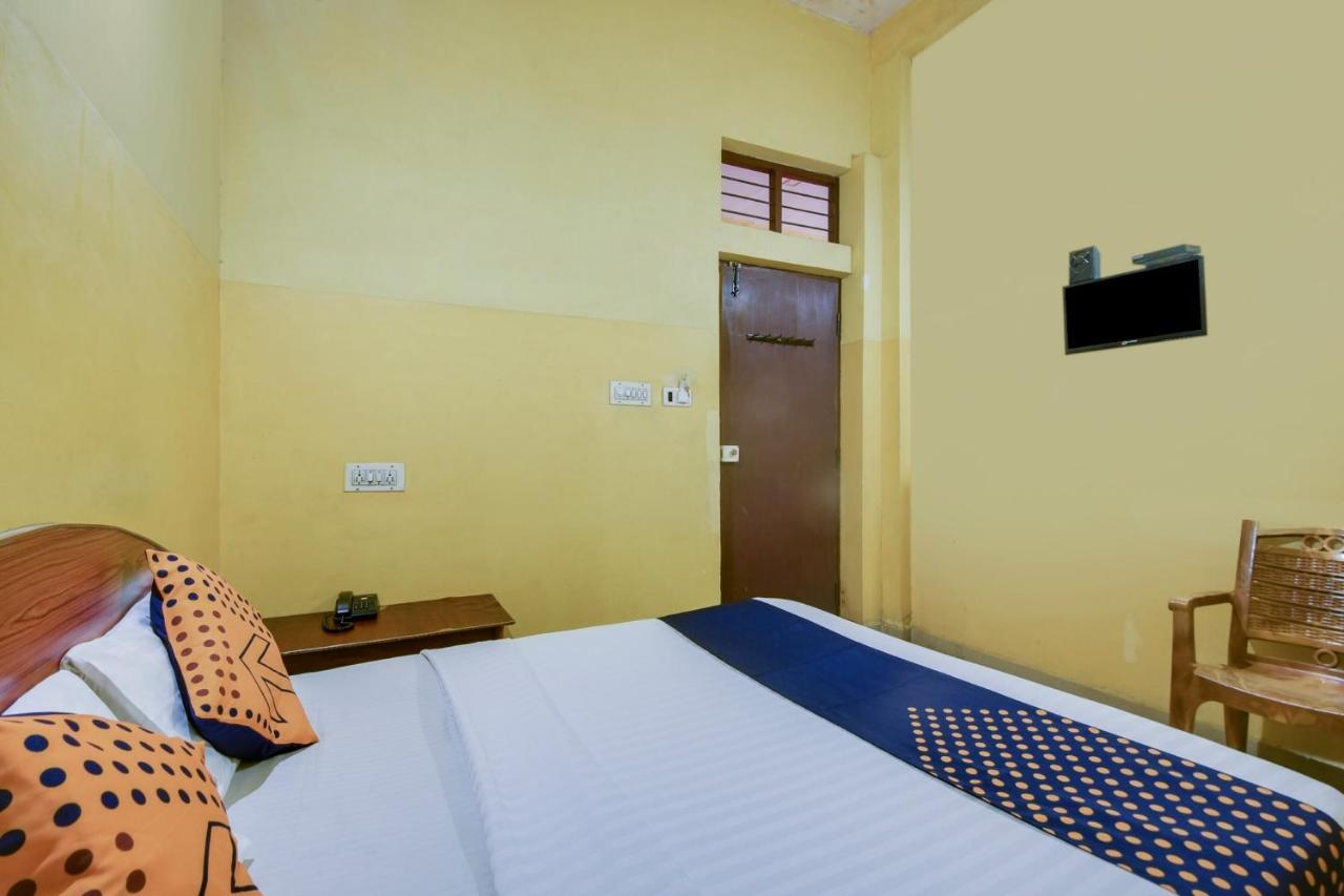 Hôtel Spot On 74228 Galaxy Comforts à Narasimharaja Puram Extérieur photo