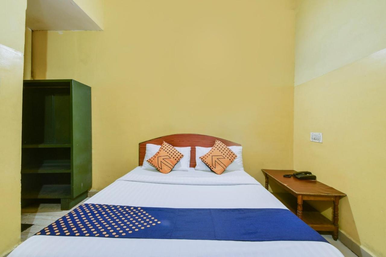 Hôtel Spot On 74228 Galaxy Comforts à Narasimharaja Puram Extérieur photo